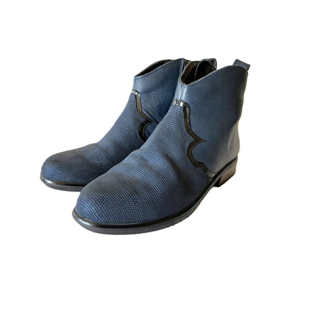 NAOT Leather Ankle Boots Women’s Size 40 Blue Black Western Textured Side Zip